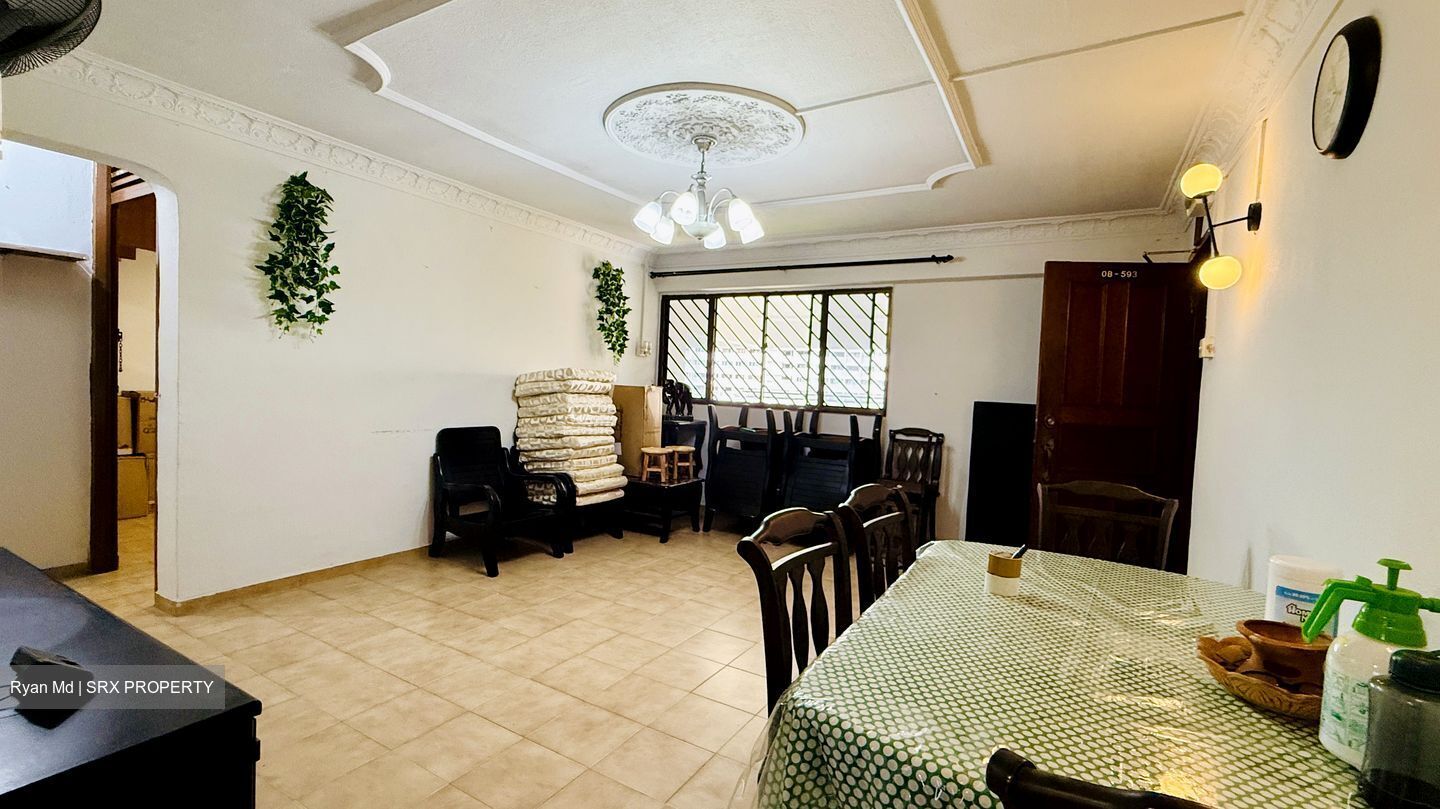 Blk 111 Hwi Yoh Ville (Serangoon), HDB 4 Rooms #566299771
